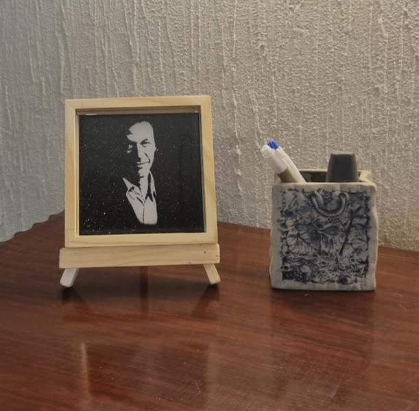 IK Photo Frame # 1
